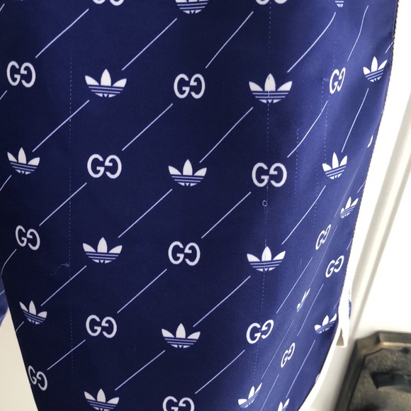 Gucci x Adidas Trefoil Print Shorts - Picture 11 of 11